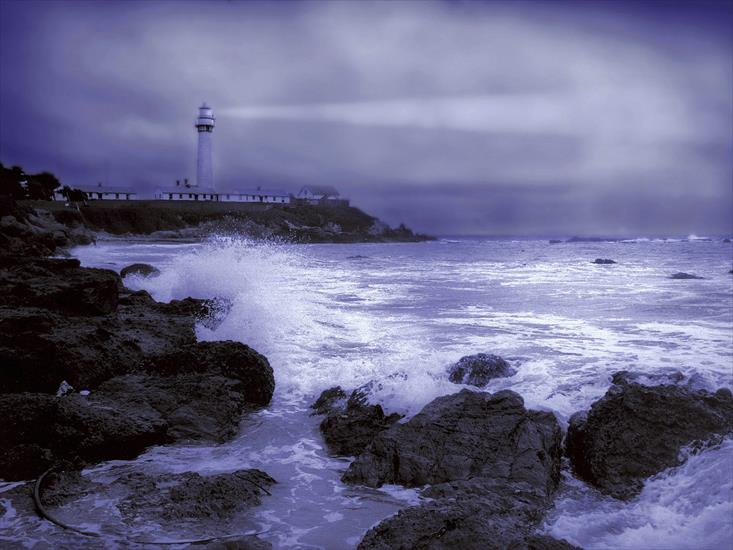 Latarnie morskie - Stormy Weather, Pigeon Point Light Station, California.jpg