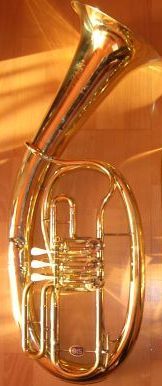 instrumenty dęte - sakshorn tenorowy.jpg